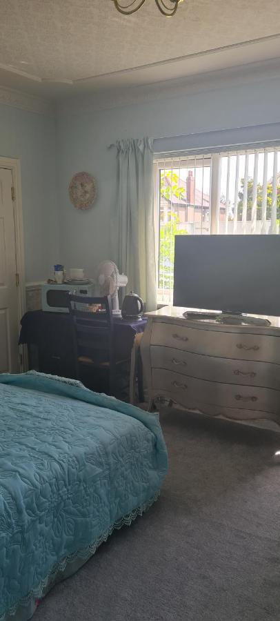Parc Lodge Guesthouse Bridgend  Zewnętrze zdjęcie